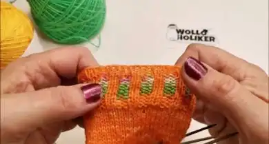 Zweifarbiges Socken B&uuml;ndchen stricken